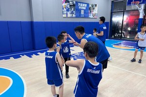 玉华小学进行篮球比赛,比赛规则是“五战三胜”制. 计分规则：胜一场,记1分.平一场,记0分.负一场,记（）分.队名   四（1）班     四（2）班     比分第1场  （     ）    （     ）     32：29第2场